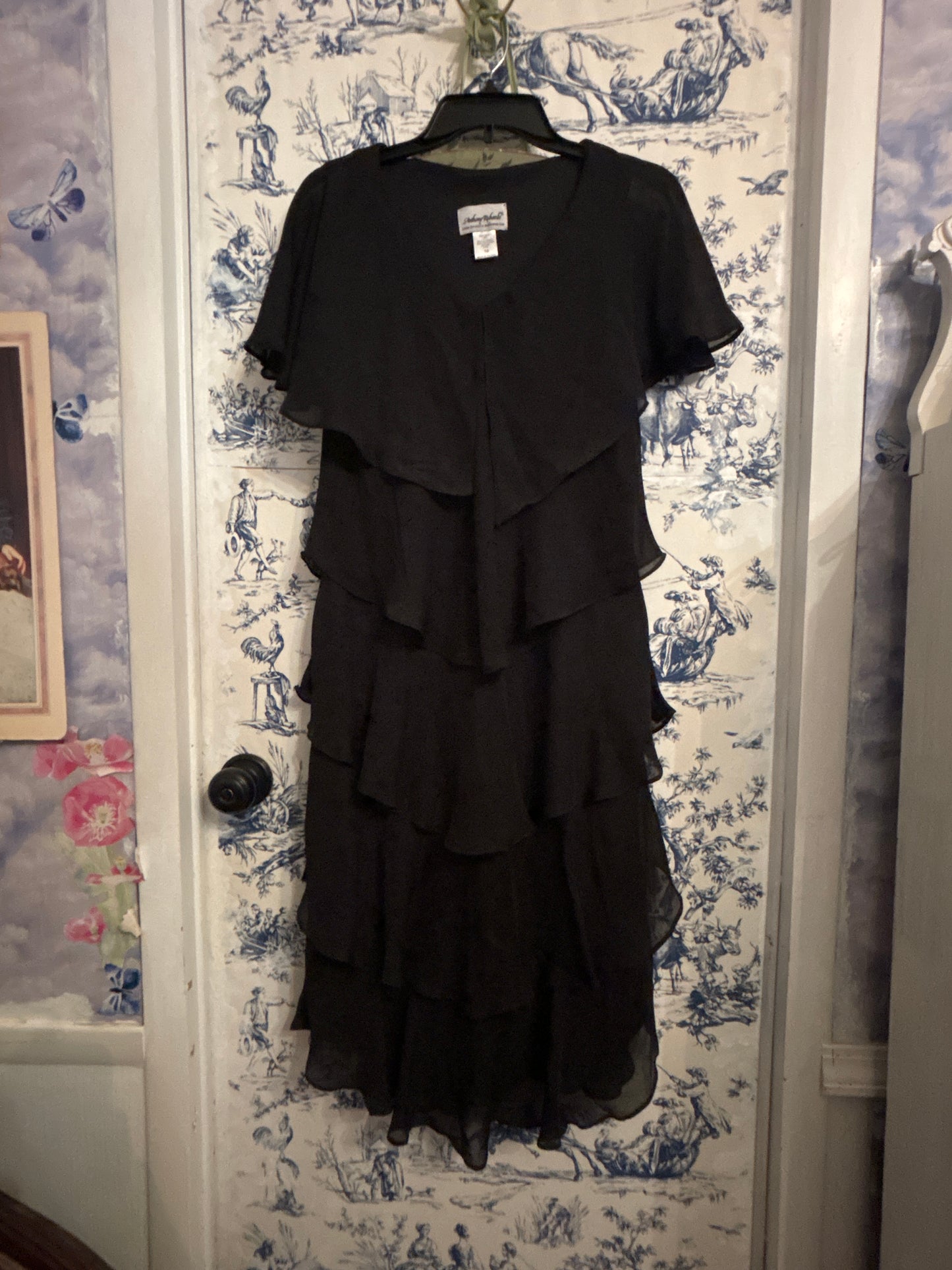 Vintage 80s Black Ruffle Tiered midi Dress | Retro Glam | Pre-Loved Chic | Sustainable Style