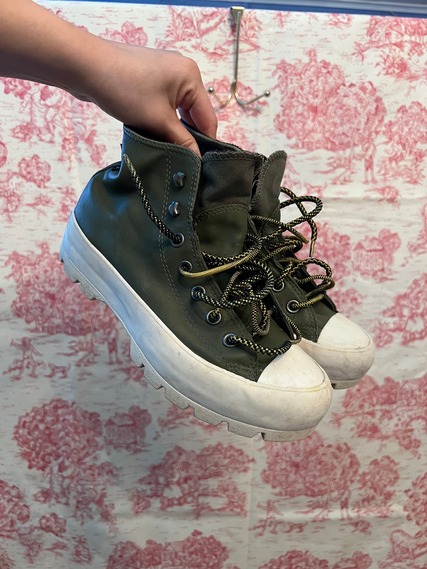 (WMNS) Converse Winter GORE-TEX Lugged Chuck Taylor All Star Boot High Top Thick Sole Army Green 566154C (Size WMNS 7.5/8/EU 38)