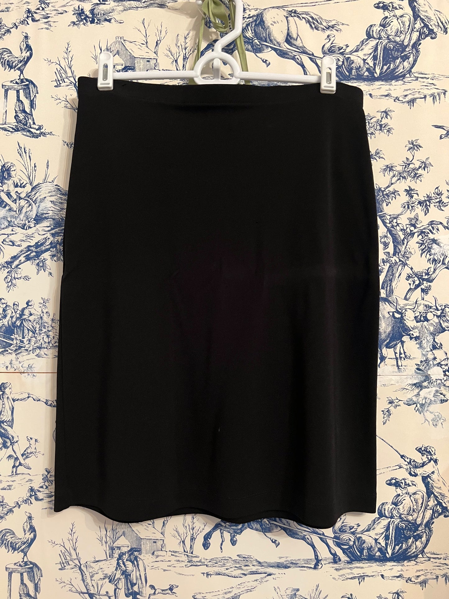 GAP Black Mini Skirt | Classic Chic | Pre-Loved Essential | Size S