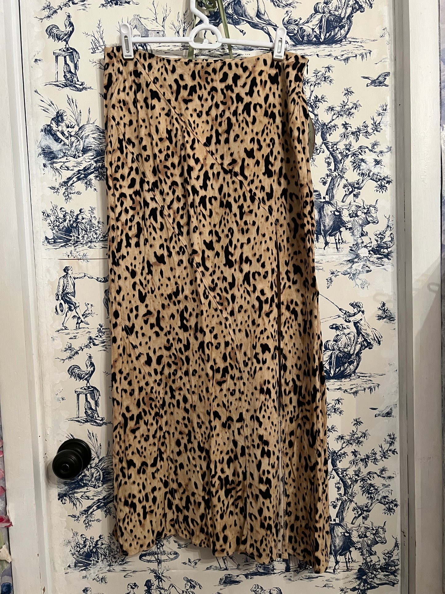 NWT Bershka Cheetah Print Maxi Skirt | Flowy & Flirty | Classic Statement Piece | Size M
