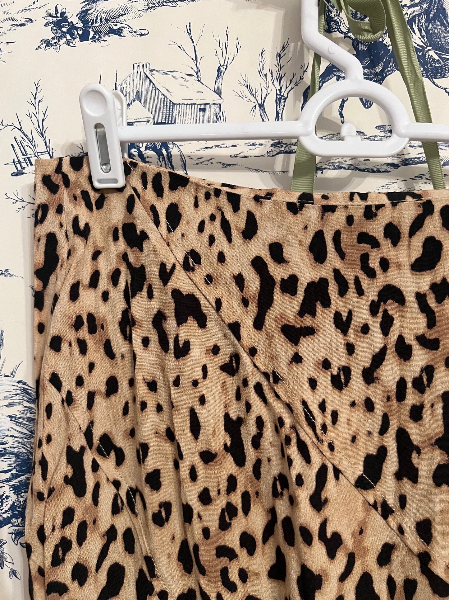 NWT Bershka Cheetah Print Maxi Skirt | Flowy & Flirty | Classic Statement Piece | Size M
