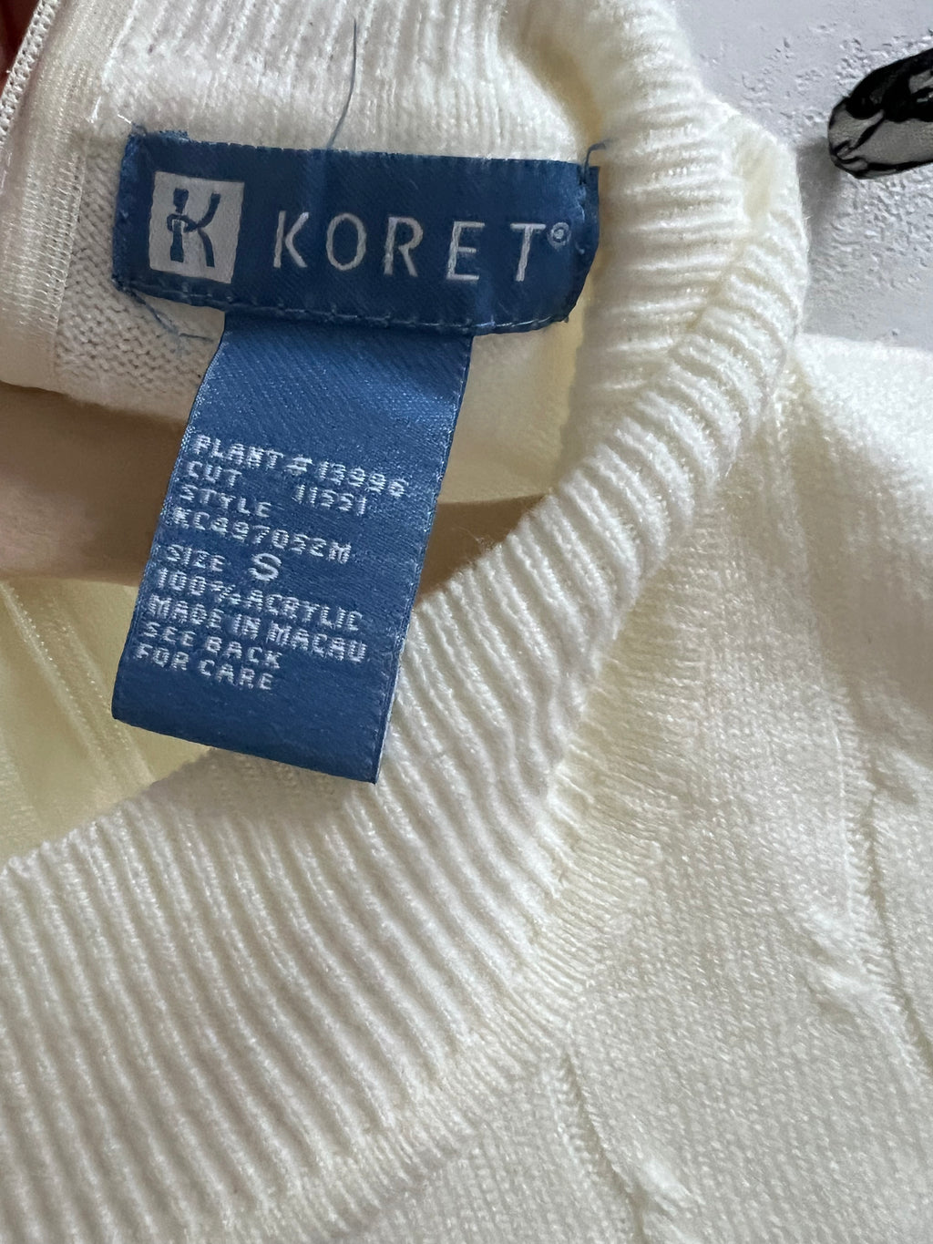 Koret Cream Cable-Knit Zip Mock Neck Sweater (S)
